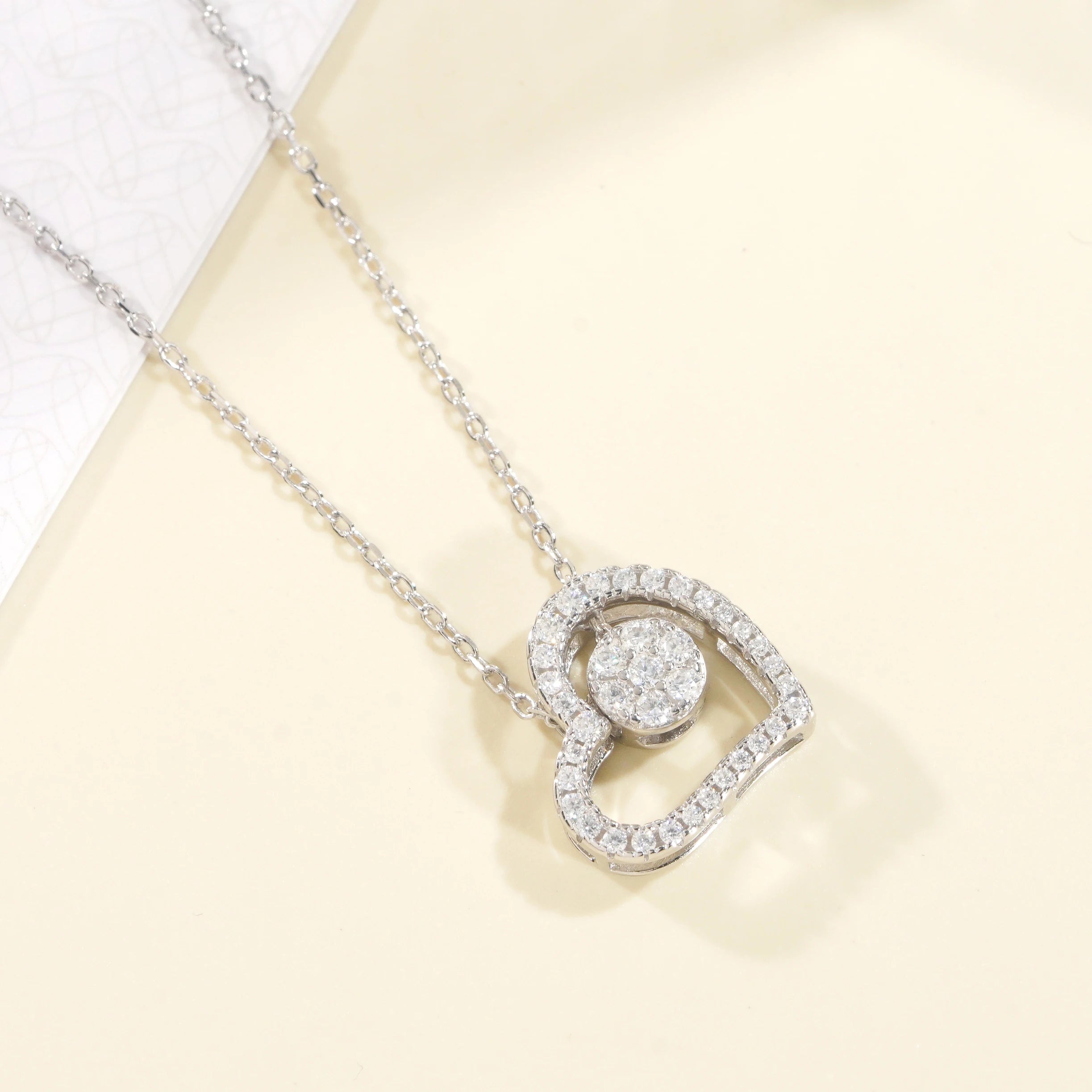 Luxury Heart Moissanite Necklace 925 Silver D VVS Moissanite Diamond Women Jewelry Charm Necklace Iced Out Charm Pendant Jewelry