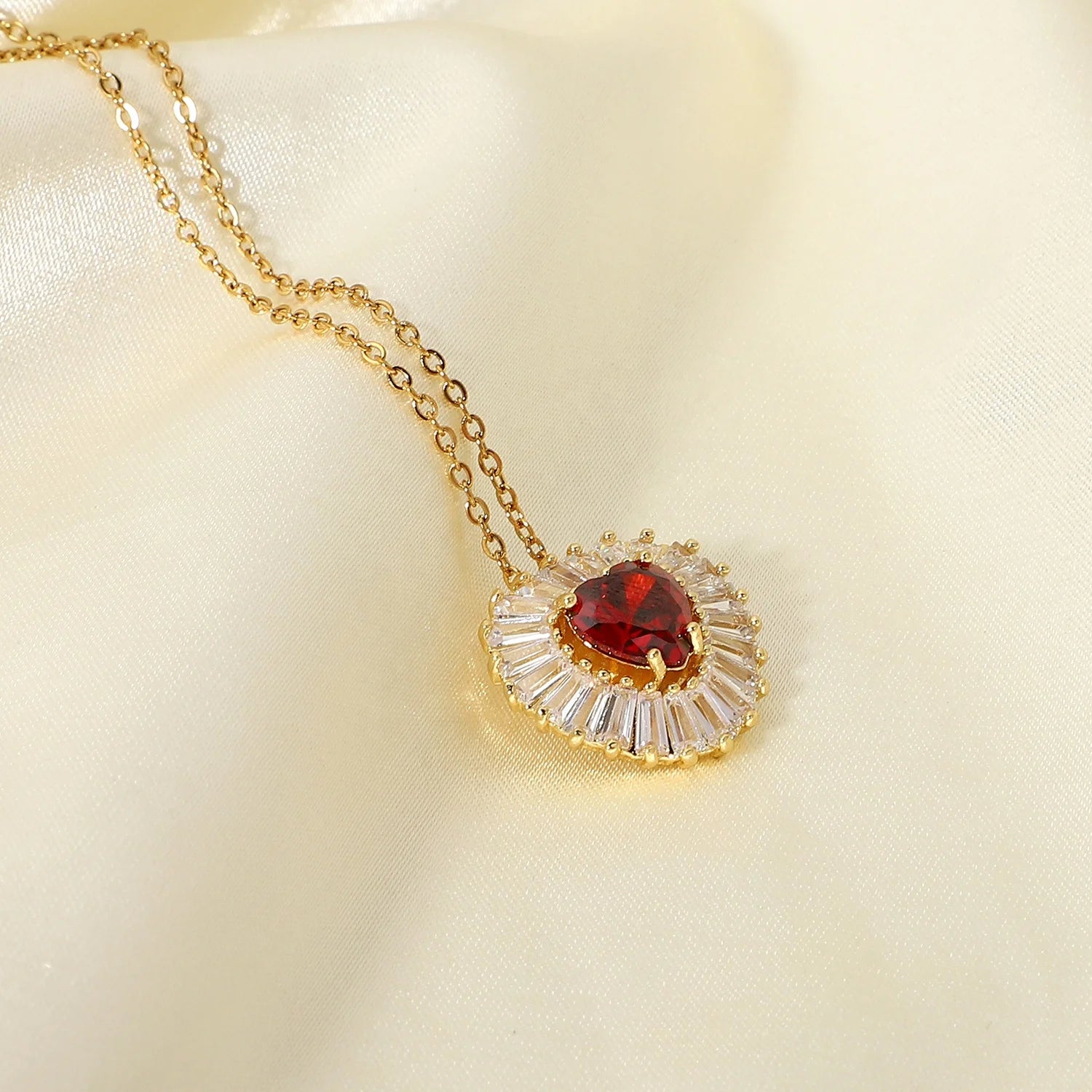 New Arrivals Fashion Luxury Red Gemstone Heart Charms Jewelry Shiny Zircon Crystal 18K Gold Stainless Steel Necklaces for Women