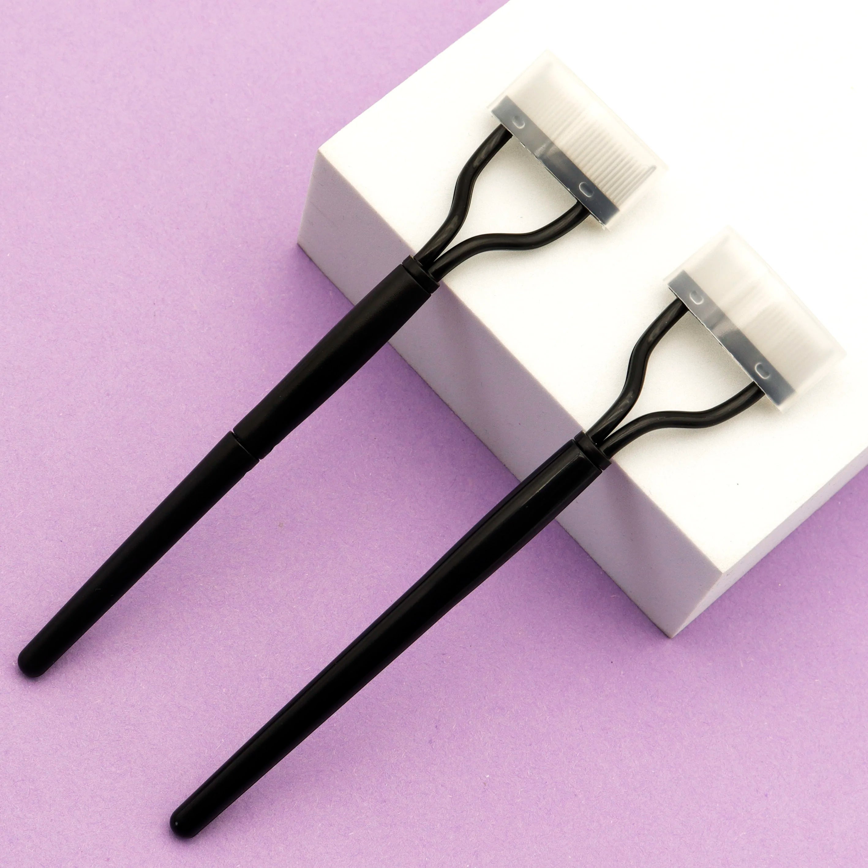 Wholesale Foldable Plastic Eyelash Extension Comb with Customized Logo Eyelash Curler