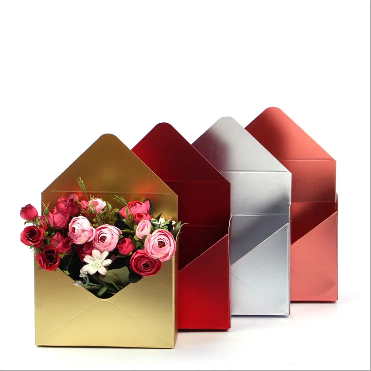 Yiwu Supplier Metallic Rose Gold Silver Red Envelope Shape Display Florist Flower Bouquets Box Retail for Saint Valentine's Day