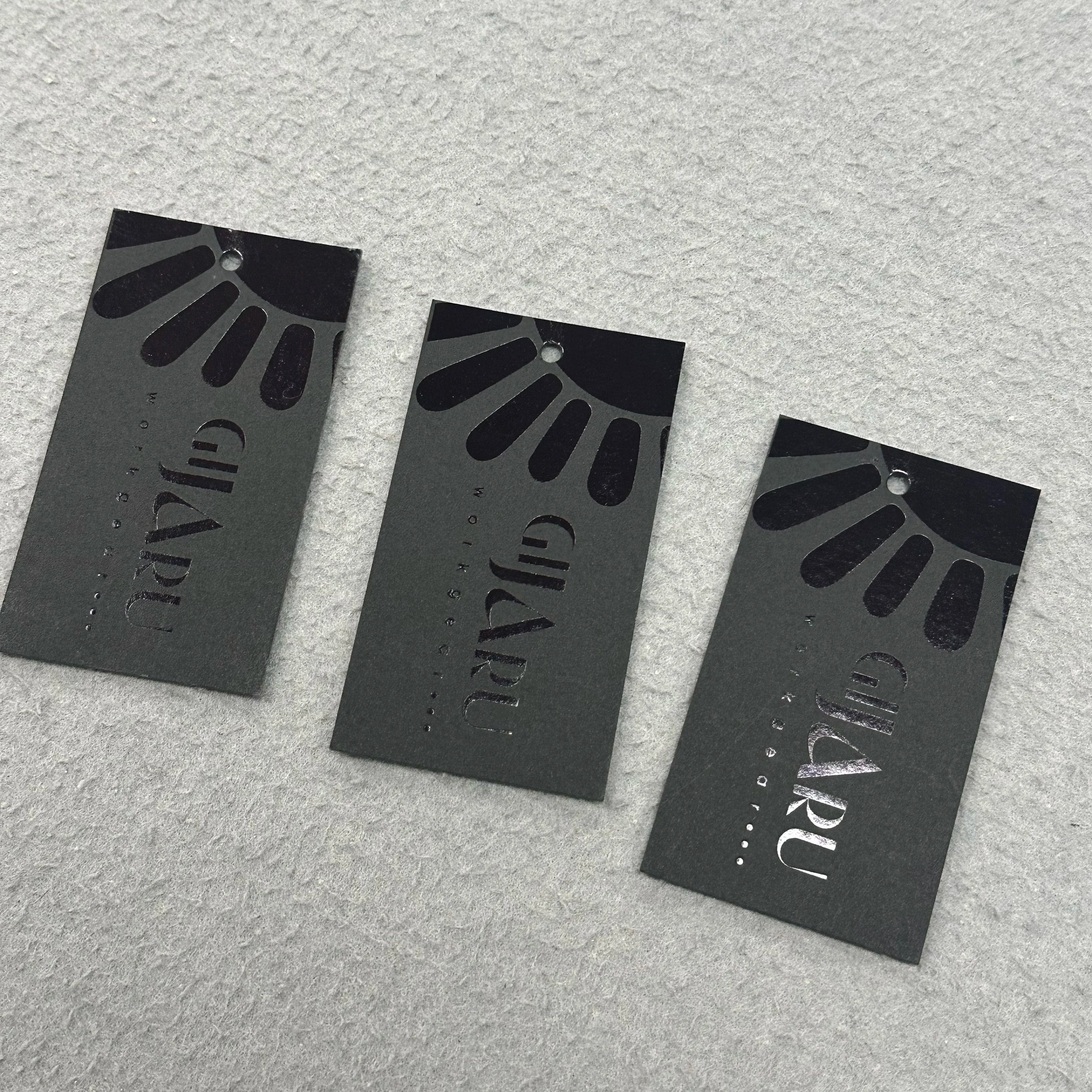 Custom Garment Swing Tag Plastic Cardboard Silver Foil Printing Hang Tags for Clothing Kraft Paper Luxury White Shoes Printed
