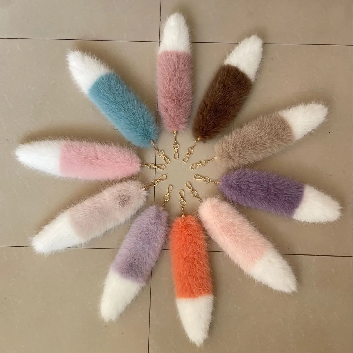 Faux Fox Tail Key Chain Bag charms Pendant Cute Fox Tail Keychain toys Stuffed Animal Toys Car Jewelry Pendant for School Bags