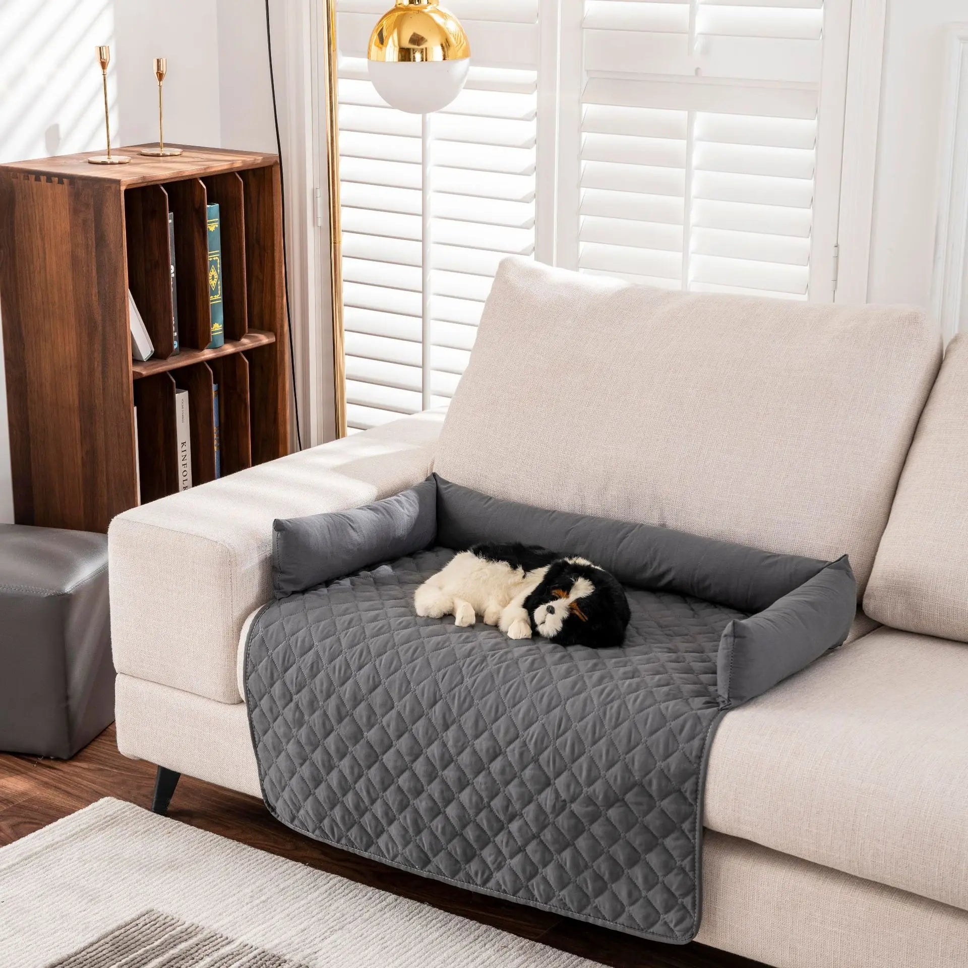 New Arrival Solid Color Anti-slip Bottom Ultrasonic Quilting With PP Cotton Pet Sofa Covers Waterproof Bed Cover Protector