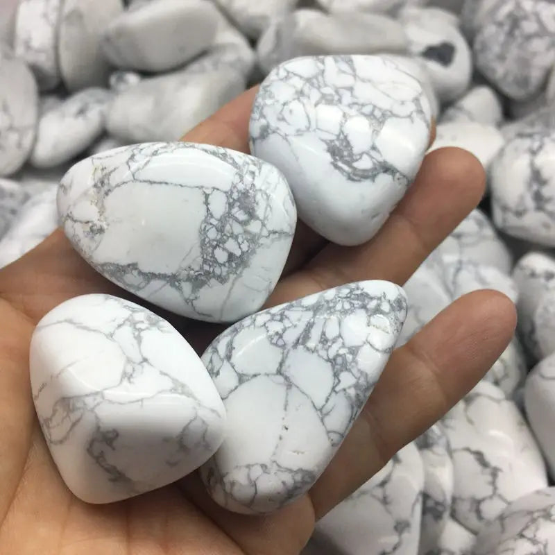Semi Precious White Howlite Polished Stone White Turquoise Quartz Crystal Gravel Tumbled Stone for Healing