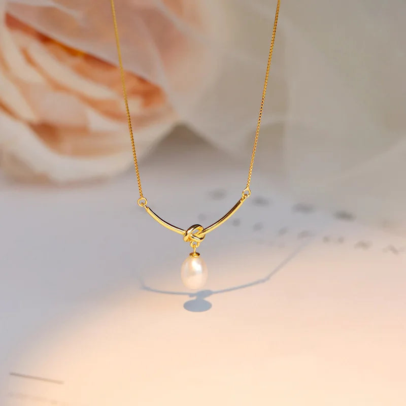 Vintage 18k Gold Plated Stainless Steel Tie Geometric Necklace Imitation Pearl Charm Fashion Jewelry Necklace