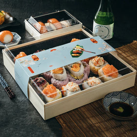 Customized Fruit Salad Food Packaging Takeaway Sushi Box Food Disposable Sushi Bento Box With Plastic Lid