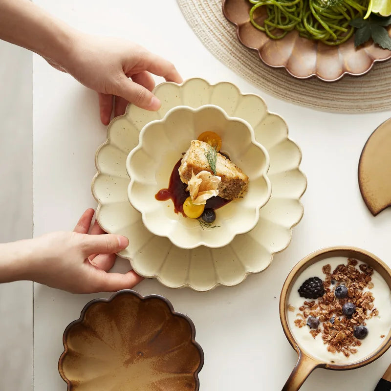 Custom LOGO Flower Shaped Coarse Pottery Dinner Plate Rustic Salad Dessert Serving Plate Fruit Snacks Dish Restaurant Tableware