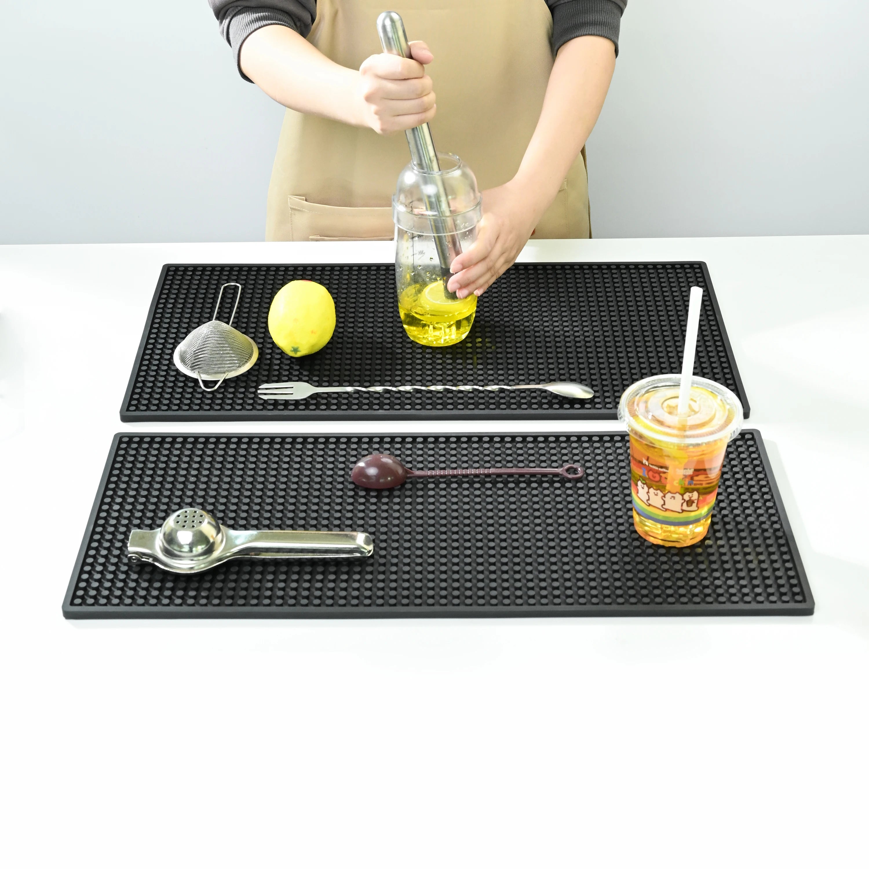 Hot Selling 18" X 12" Square Soft PVC Eco-Friendly Cheap Personalized Custom Rubber Bar Mat for Beer Spill