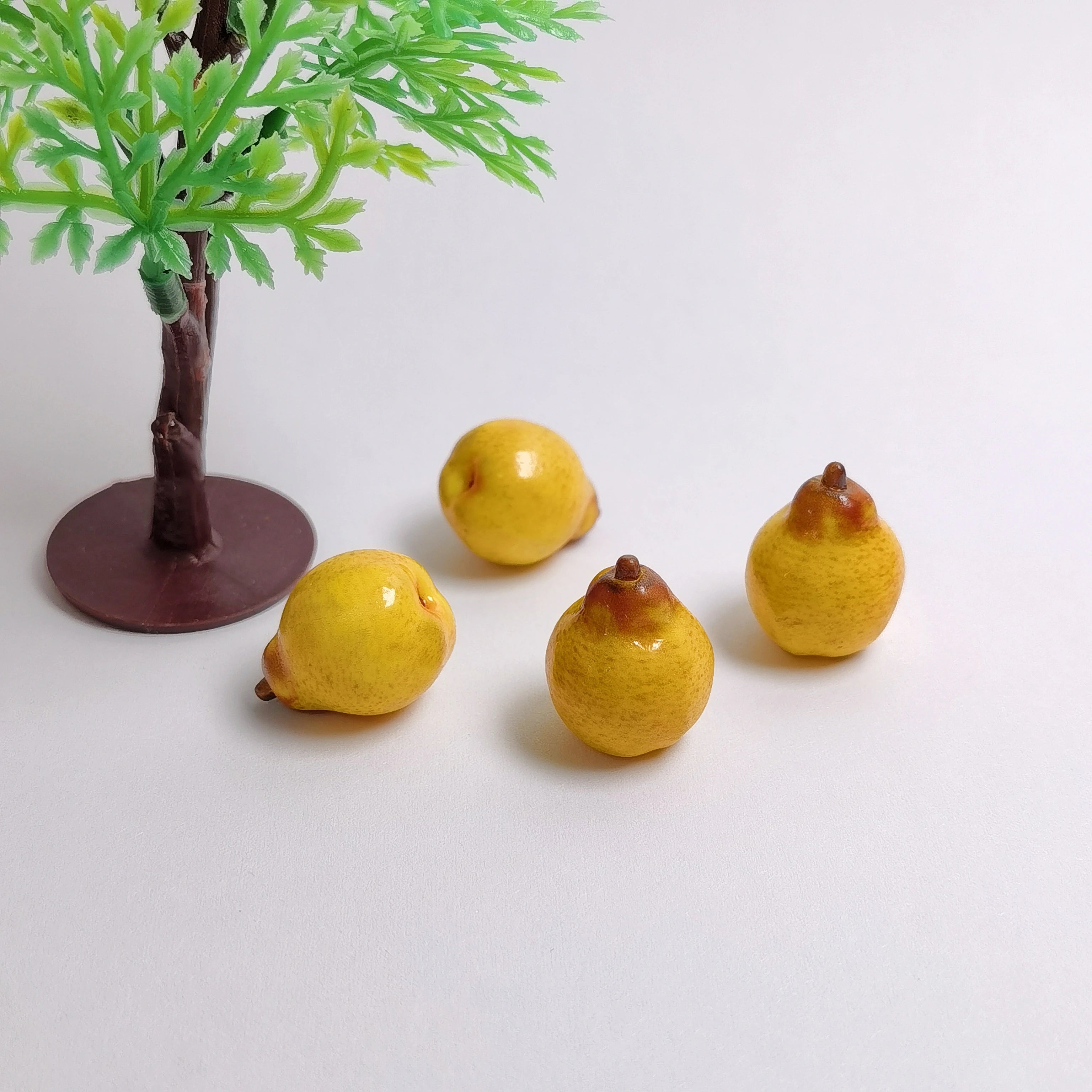 New 100Pcs 16*20MM Artificial Mini Pear Fruit Models Lifelike Realistic Miniature Doll House Fruit Toys for DIY Craft Decor
