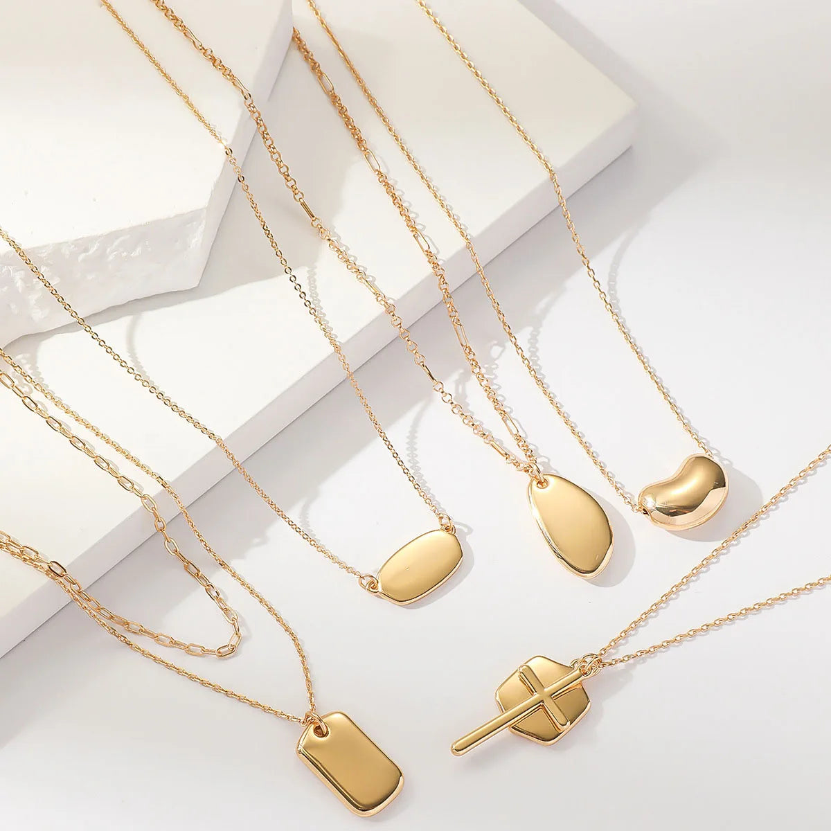 Meetyoo Hot Sale Brass Pendant Necklace Women Simple  PVD 18K Gold Fashion Cross Hanging Pendant Necklaces for Women