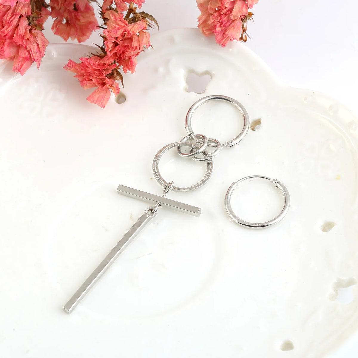 K-Pop Products With the Same Earrings Personality Punk Men and Women Double Ring Long Earring