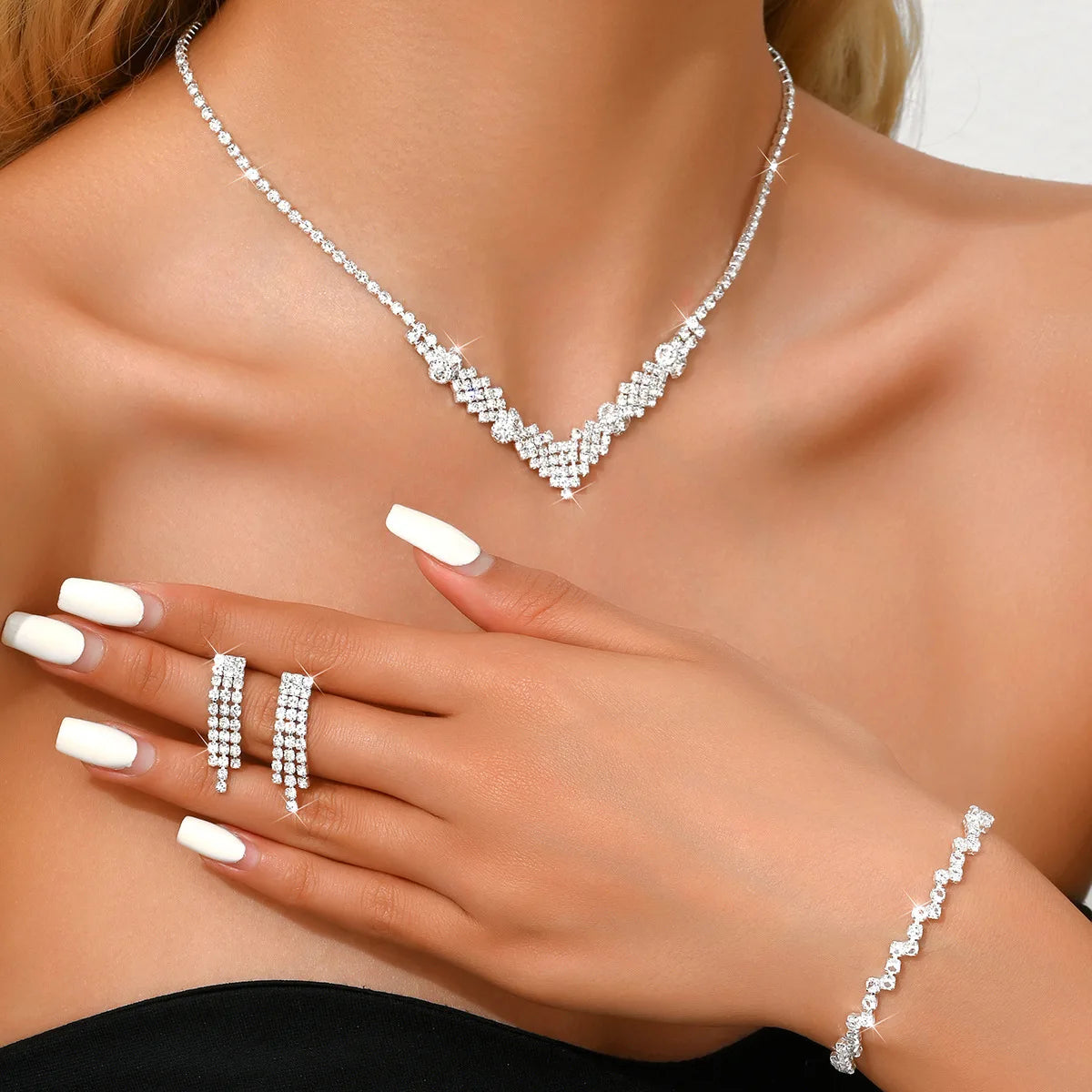 Wholesale Accessories: European & American Retro Rhinestone Necklace & Earring Set - Bridal Wedding Jewelry for Women