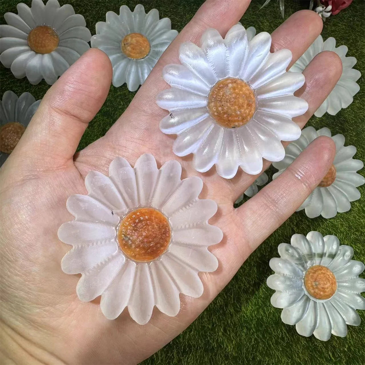 Selenite Flower Healing Stone Good Quality Crystal Selenite Sun Flower for Gift