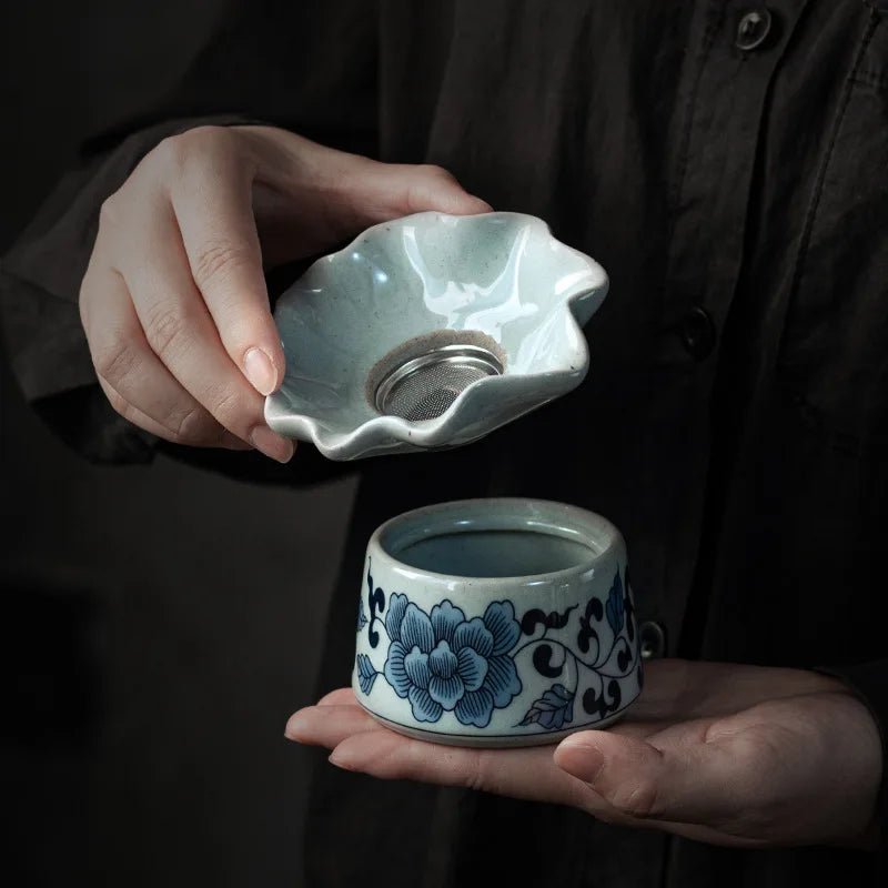 MINGSHUO Porcelain Jingdezhen Handmade Modern Eco-Friendly Blue-and-white Tea Filtration Funnel Strainer Kung Fu Tea Ceremony