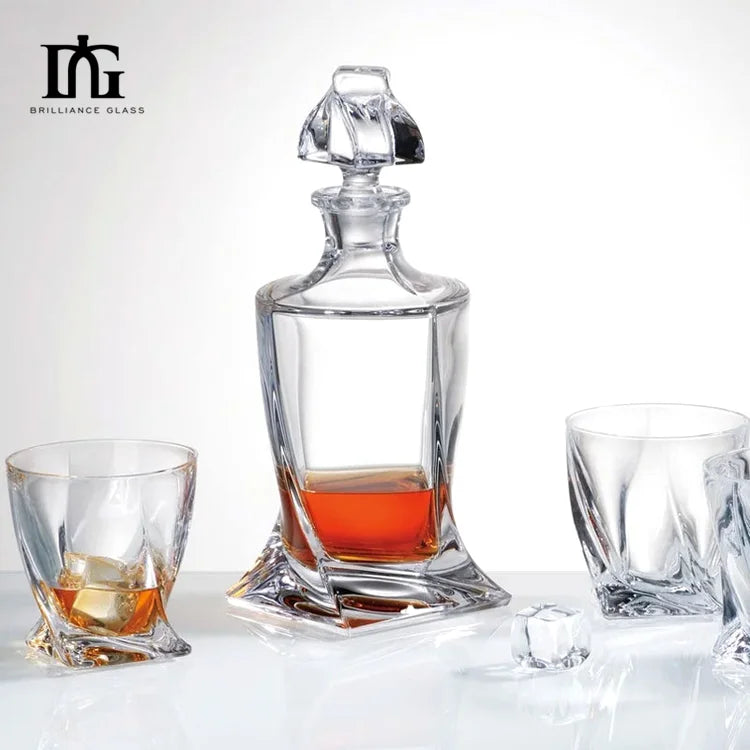 In Stock 500ml Glass Home Bar Party Clear Whiskey Wine Cork Engraving Decanter Dispenser for Liquor Tequila Wine