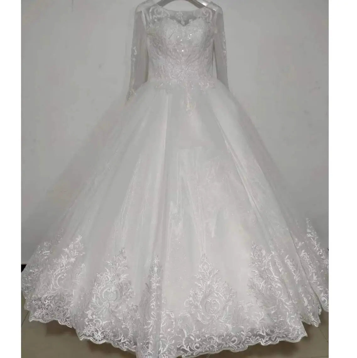2023 Real Images Princess White Lace Long Sleeves O-Neck Wedding Dresses African Plus Size Floor Length Wedding Dresses