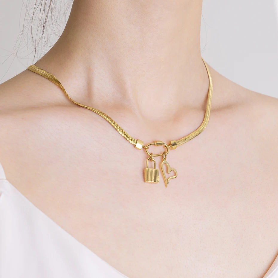 Strange Elegance Stainless Steel 14K Gold Plated Strand Blade Chain Pendant Women's Anniversary Necklace
