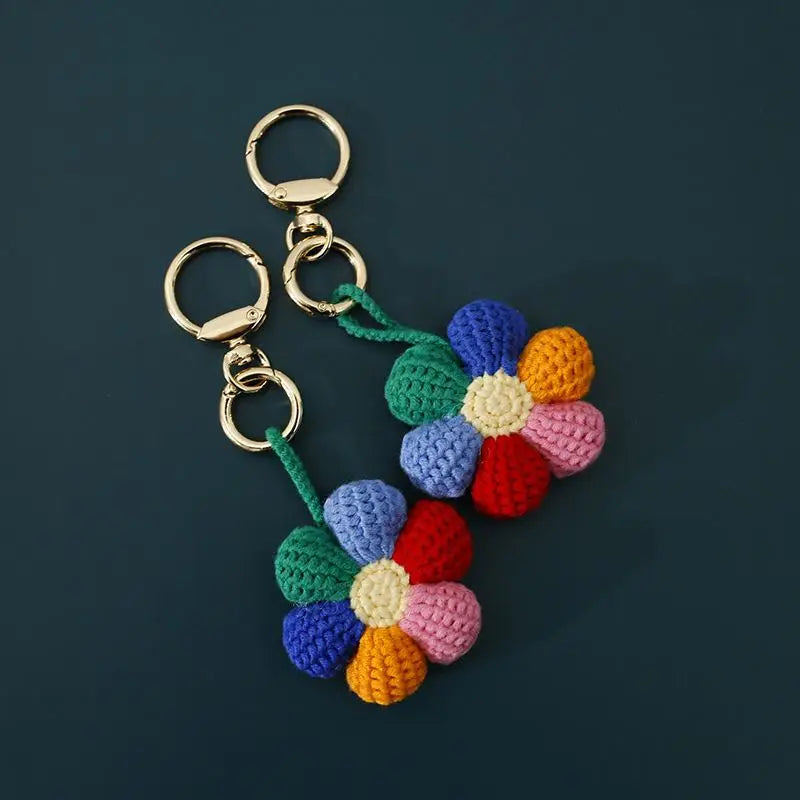 Handmade Rainbow Macrame Flower Key Chain Luck Gift for Woman Keyring Car Bag Charm Pendant Rose Sunflower Wool Knitted Keychain