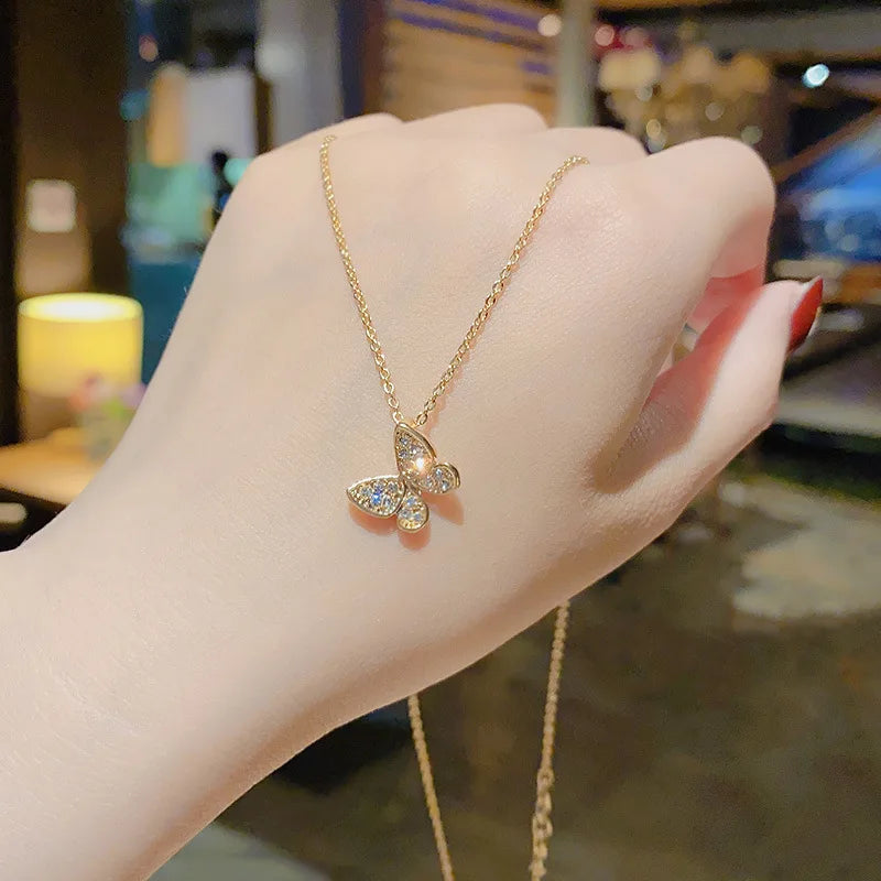 14K Gold Plated Butterfly Necklace Simple Fashion Jewelry Shinny Rhinestone Crystal Classic for Parties Weddings Stainless Steel
