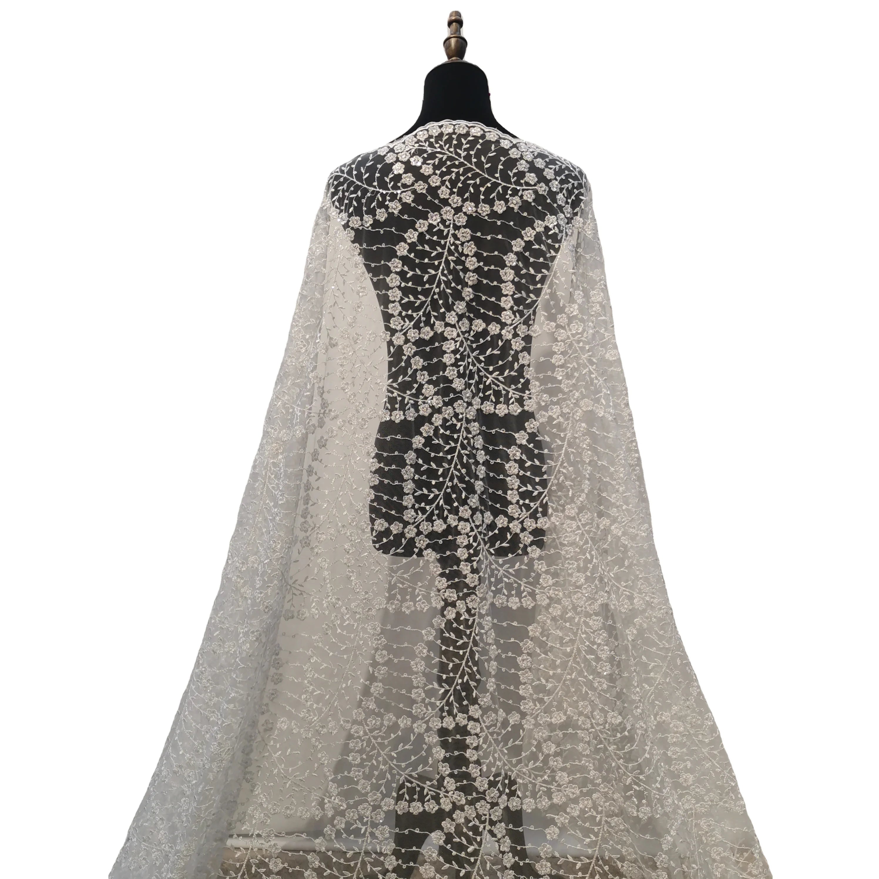 China Factory Price Crystal Embroidered Tulle Lace Fabric Luxury Hand Made White Beaded Lace Fabric for Bridal