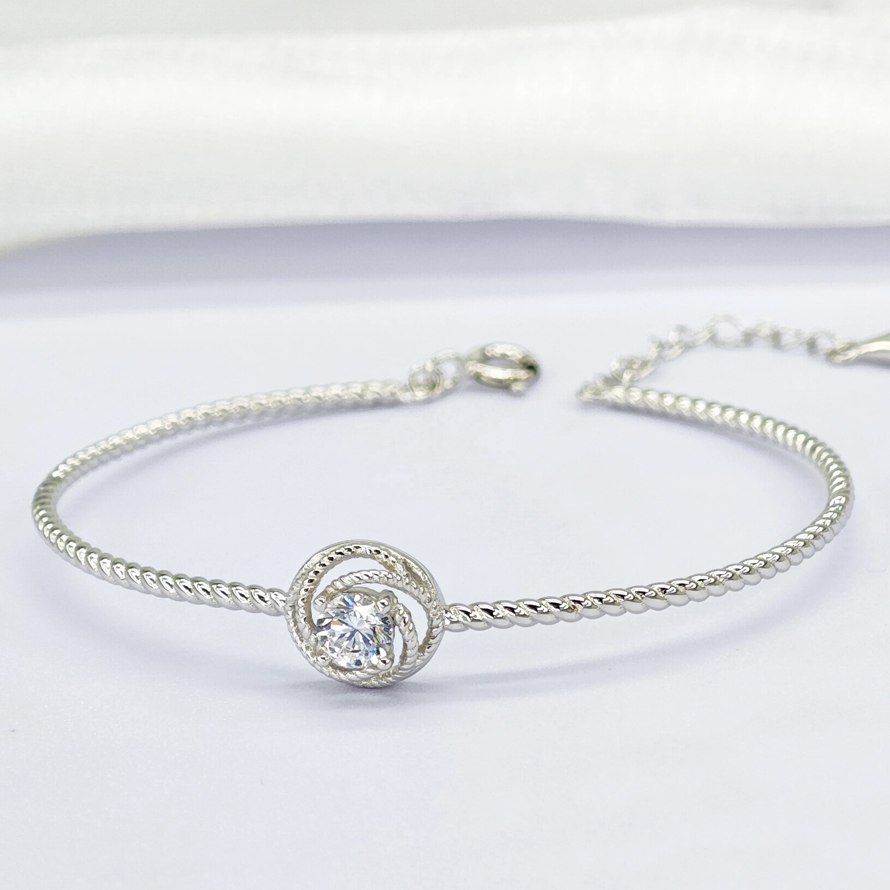 Vintage ROMANTIC Ladies 925 Sterling Silver Zircon New Women Fashion Jewelry Bracelets