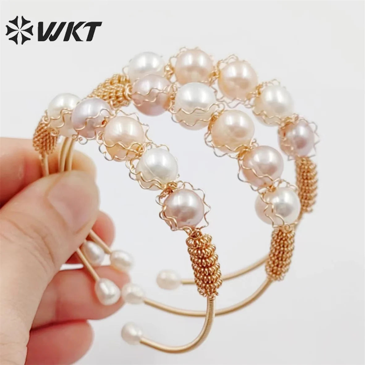 WT-MPB078 WKT 2022 Noble Heart Shape Shell Yellow Brass Bracelet Women Wedding Gift New Style Pearl Bracelet by Wire Wrapped