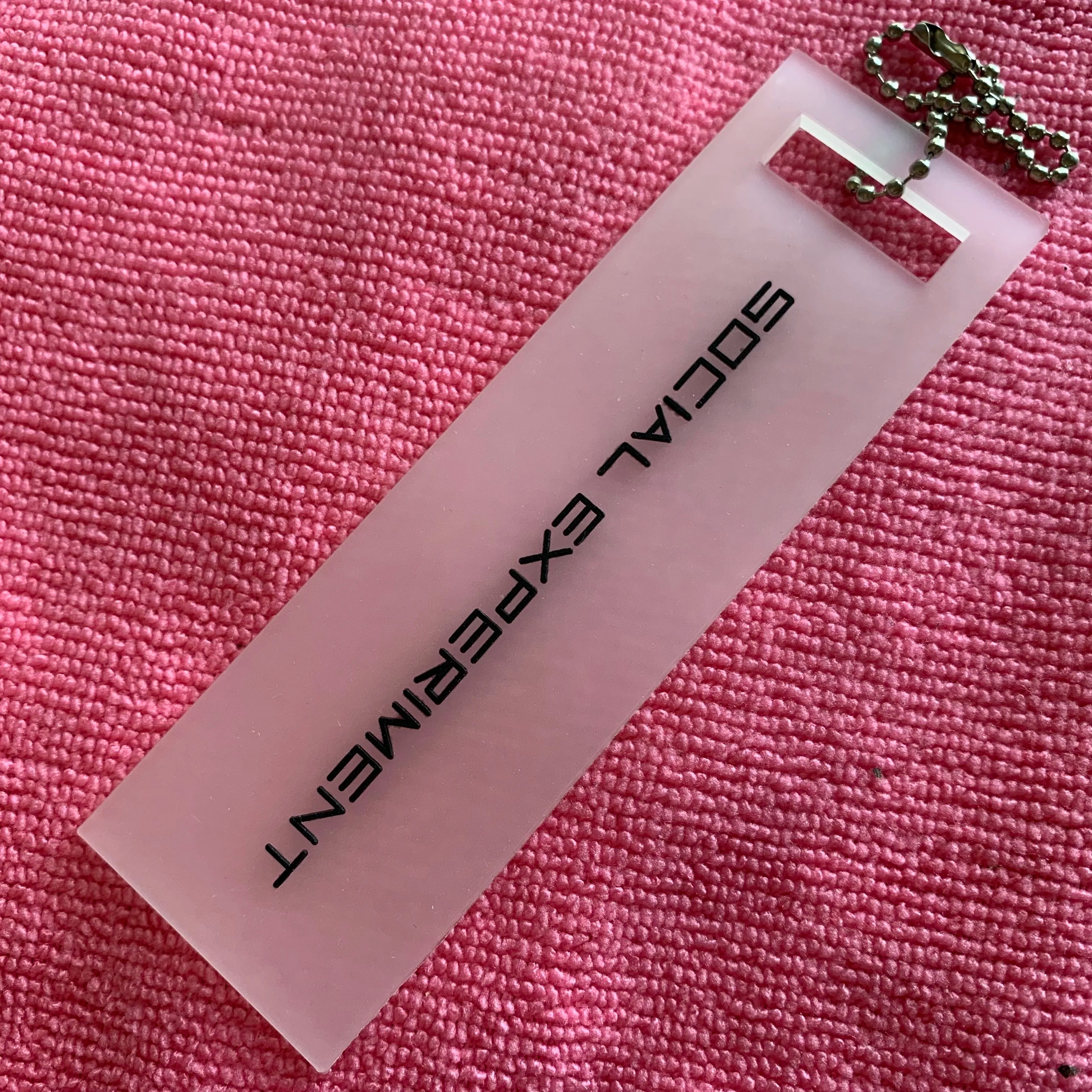 Newest 3D Effect Transparent Rubber hang Tag for Garmentfashion Design Embossed logo clear Silicone Rubber Hangtag