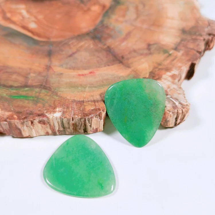 Huiying Natural Quartz Green Aventurine Jade Gemstone Small Crystal Guitar Accessories Pick