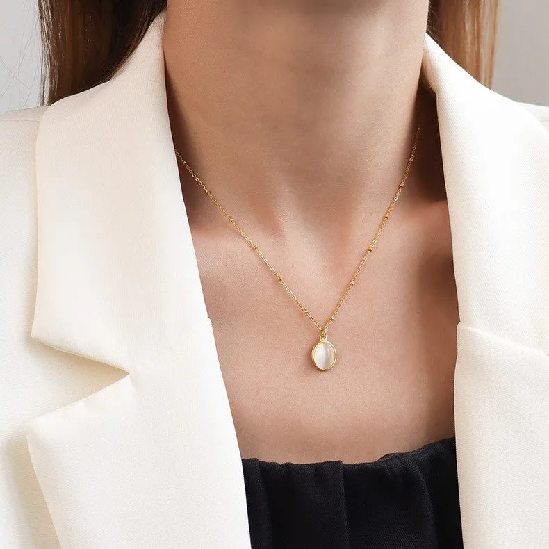 2022 Fashion Simple Stainless Steel 18K Gold Retro Light Luxury Opal Pendant Necklace Spot Wholesale