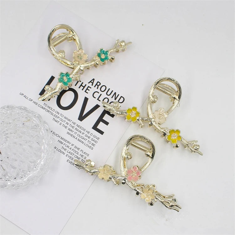 Delicate Flower Hair Catcher Large Shark Clip for Women Cute Hair Accessories Summer Female Drip Oil Flower Hair Claw