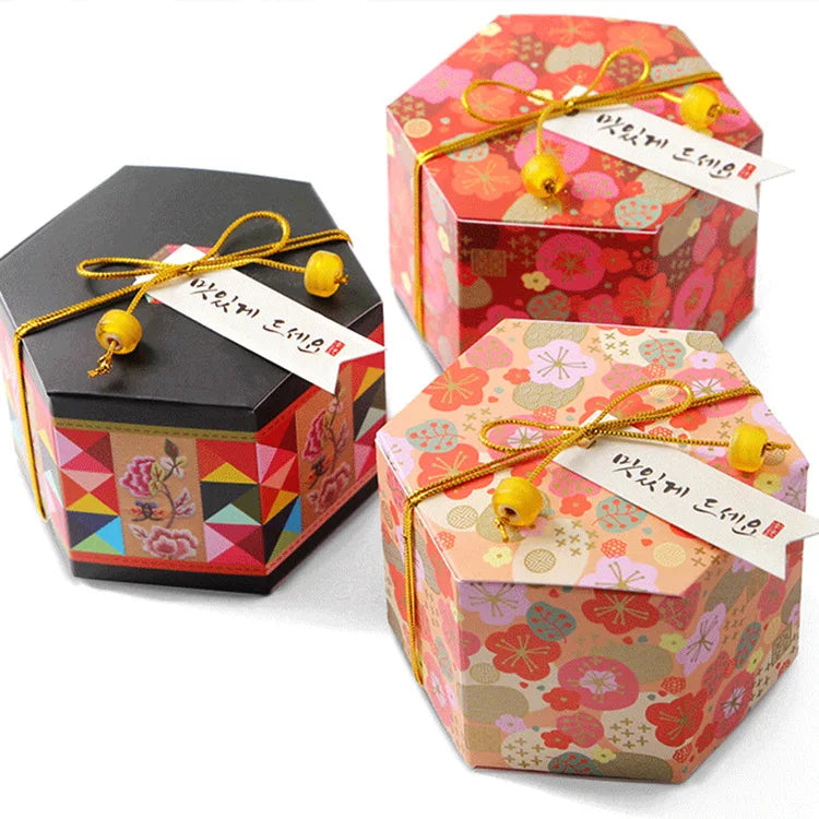 Paper Candy Favor Boxes Wedding Party Hexagon Treat Gift Boxes with Rope and Tag