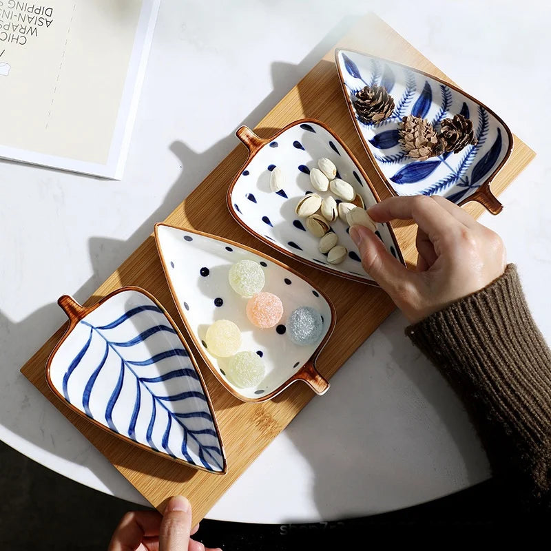 Japanese Leaf Ceramic Sauce Dish Kitchen Seasoning Plate Ice Cracked Glaze Sauce Small Dishes Fish Shaped Bowl for Kitchen
