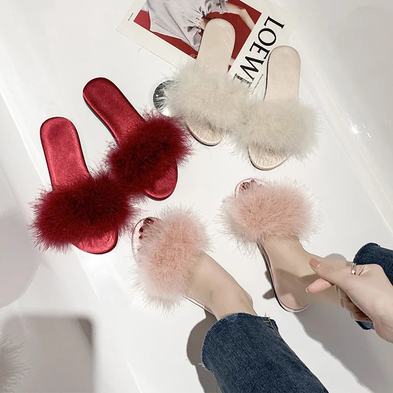Summer New Flat Wool slippers for Women Wear Fashionable Internet Celebrity Low-heeled Flip Flops and Feather Flip Flops