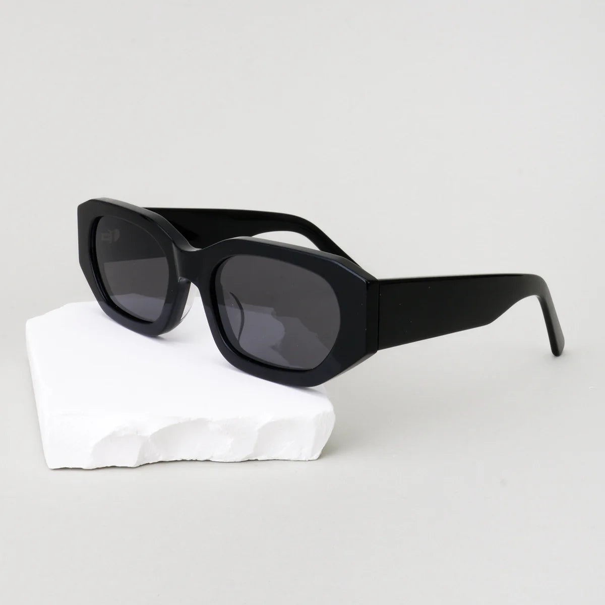 Logo Custom 2025 Fashion Retro Acetate Small Frame Sun Glasses UV400 Cat Eye Polarized Sunglasses for Women