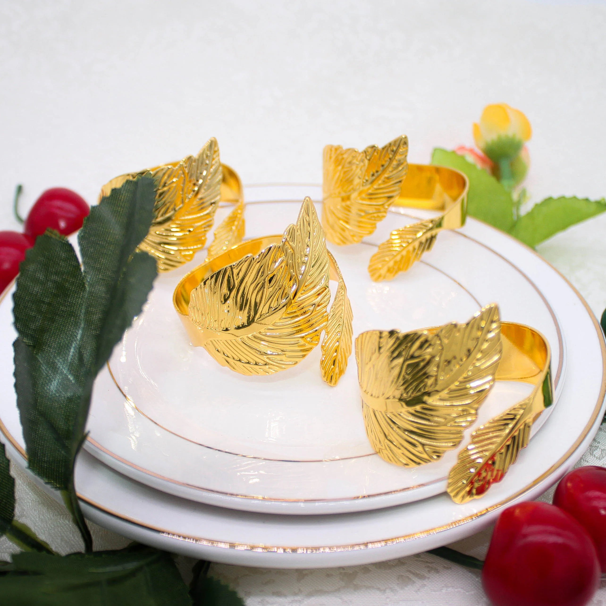 Wholesale Metal Napkin Holder Gold Leaf Napkin Ring Wedding Table Decoration