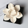 Wholesale Home Decoration Air Freshener White Scented Ceramic Flower Aroma Plaster Porcelain Fragrance Essential Oil Diffuser