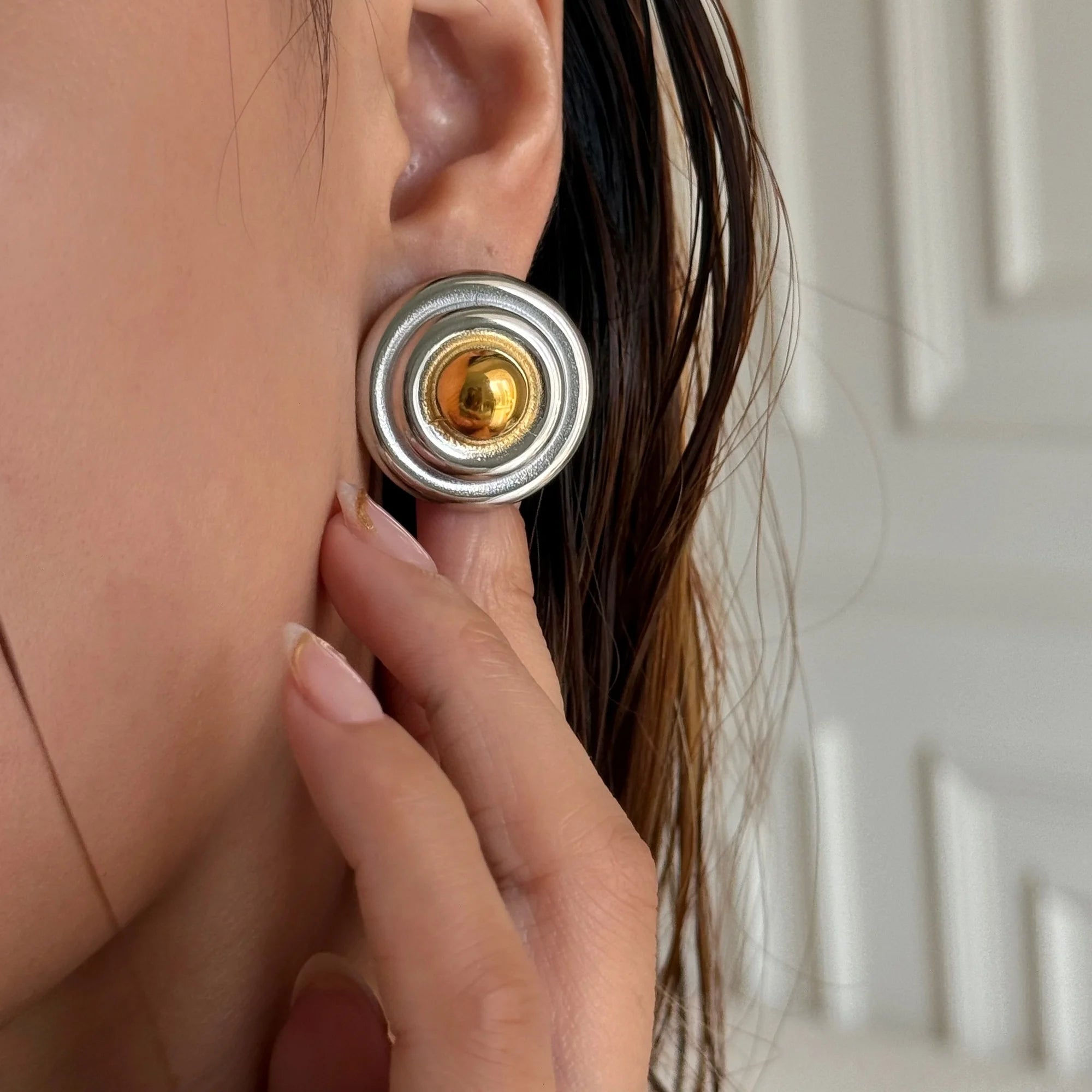 2024 Dazan New 18k Gold Plated Hypoallergenic Stainless Steel Vintage Round Super Shine Earrings Western Jewelry for Women