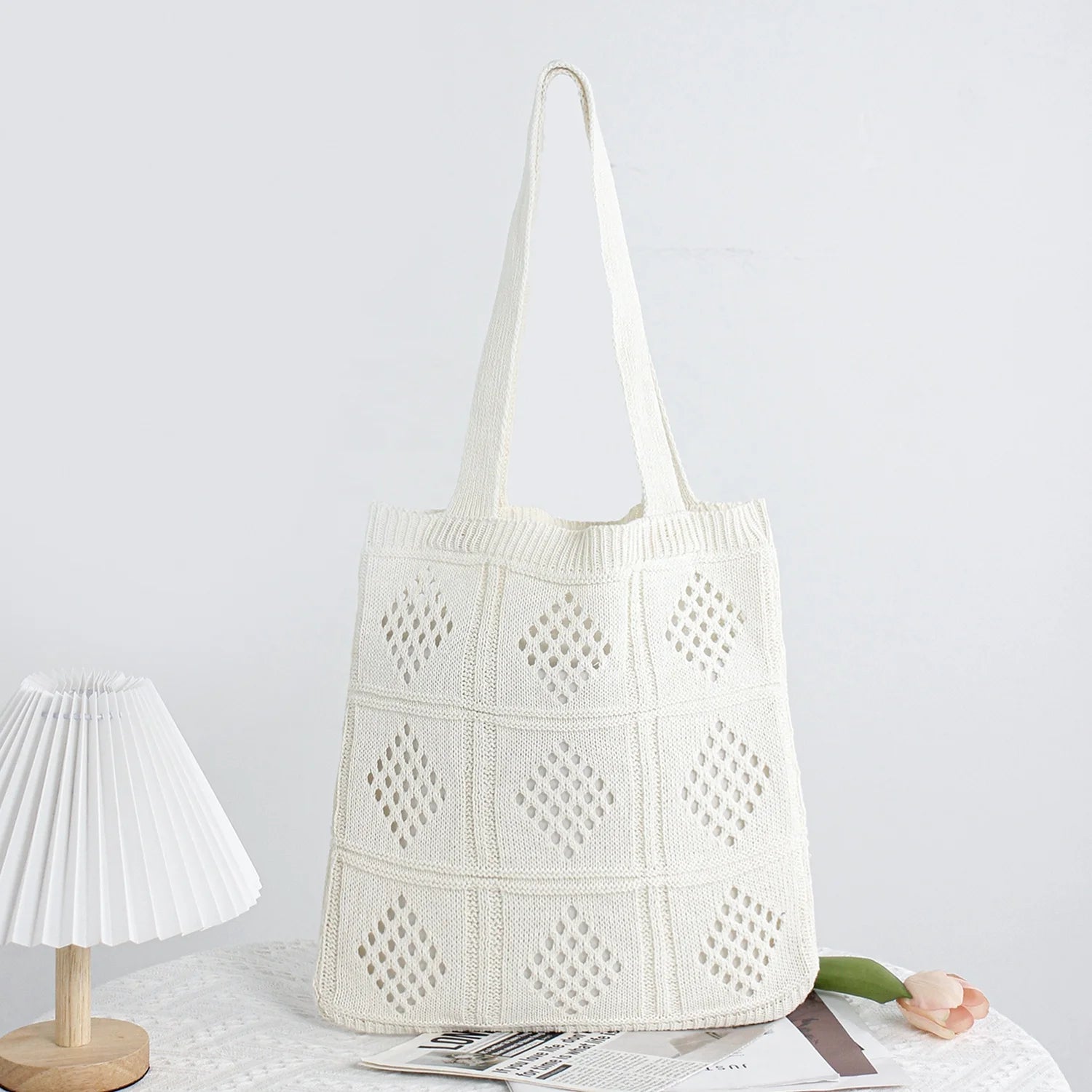 2025 New Minimalist Style Snow White Crochet Tote Bag Single Shoulder Beach Bags for Women for Summer Daily Use