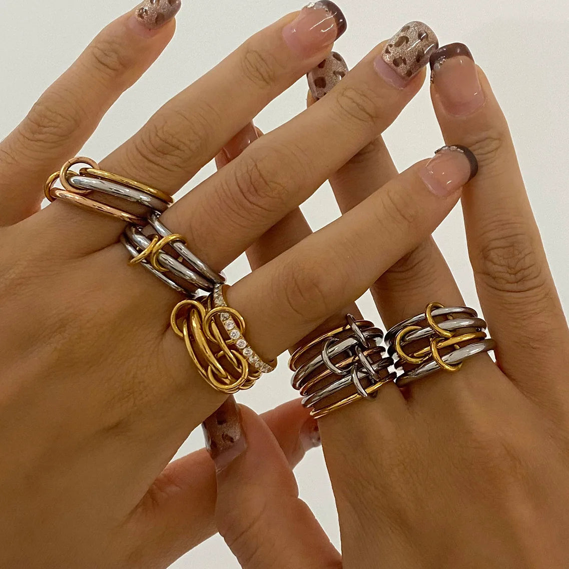 Personalized CZ Cubic Zirconia Stainless Steel Folded Plain Ring Set 18K Gold Plated Interlocking Band Ring for Women
