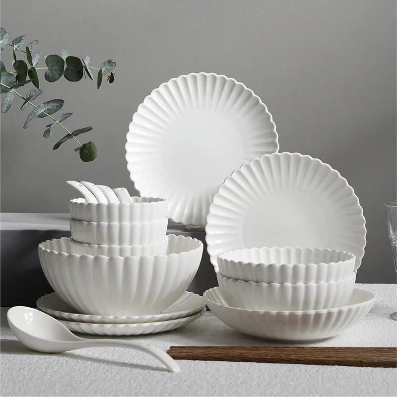 Ceramic Vintage Chrysanthemum Pattern Tableware Creative Pure White Household Plate Rice Bowl Fruit Plate Dinnerware Sets