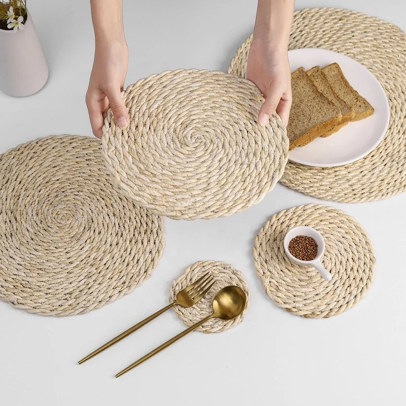 Japanese-style Natural Aquatic Corn Husk Hand-woven Placemats Potholdersround Western Food Coasters Household Supplies