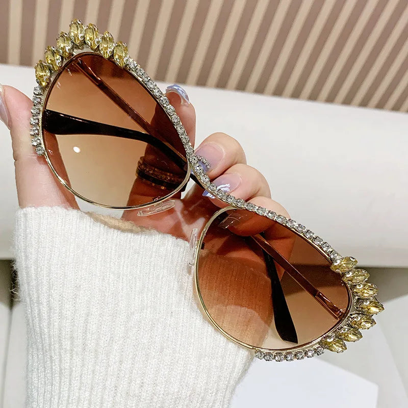 Hot Fashion High-quality Metal Cat Eye Frames Custom logo Wholesale Ins Diamond Lentes De Sol Luxury Sunglasses Women