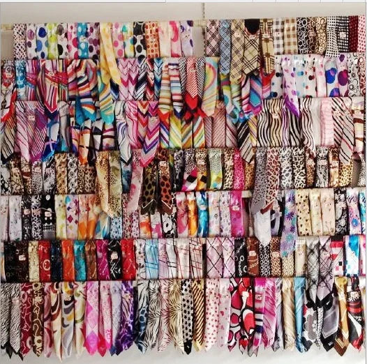 Professional Women's Small Square Polyester Scarf Versatile Printed Neck Bandannas for Autumn Season Wholesale Headband