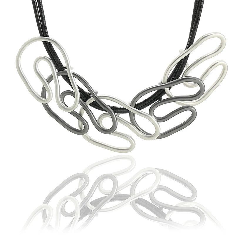 Wholesale Fashion Geometric Wire Twist Chunky Choker Necklace Necklace for Girls