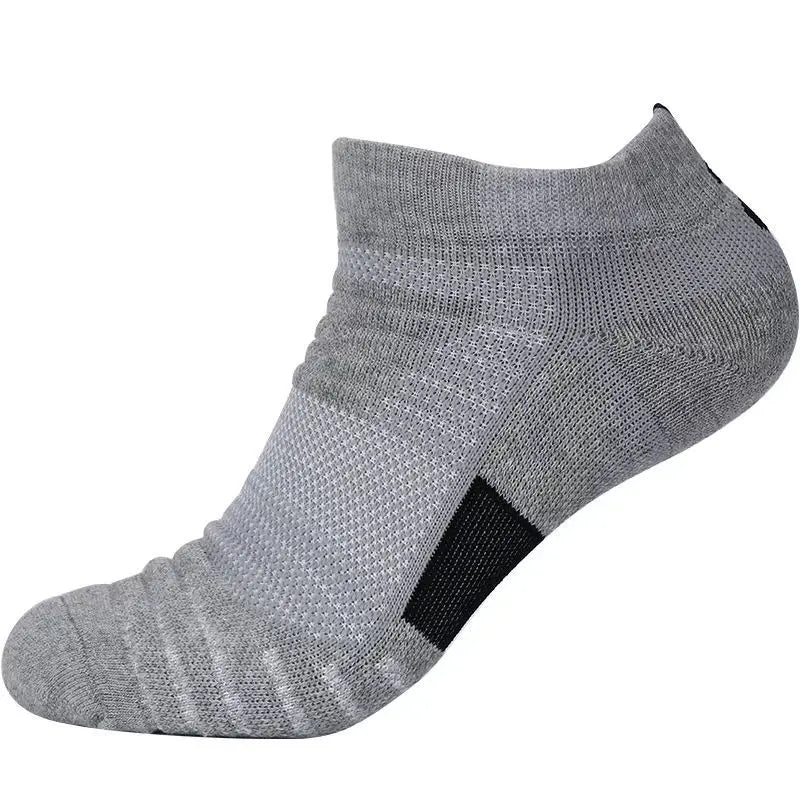 Professional Cushioned Towel Bottom Elite Men's Training Sports Ankle Socks for Running Basketball Custom Logo