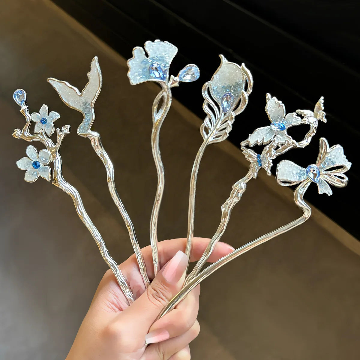 Vintage Chinese Style Blue Crystal Butterfly Feather Hair Stick for Women Handmade Hairpins Jewelry Accessories Hair Ornaments