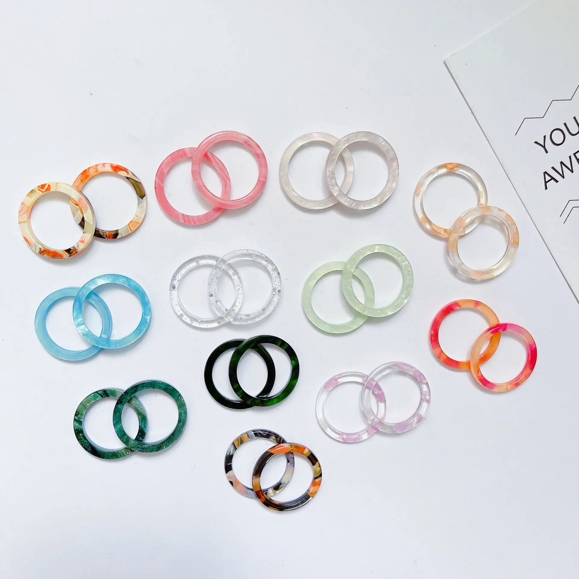 MiDairy Custom Female Girls Women Tortoise Acrylic Resin Finger Rings Simple Temperament Unisex Mixed Color Acetate Finger Ring