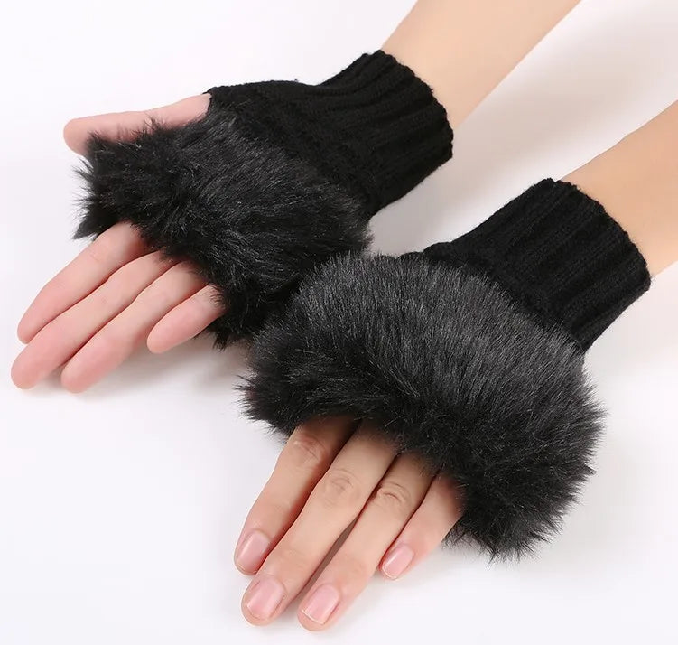 Wholesale Women Winter Plush Faux Fur Knitted Gloves Keep Warm Fashionable Short Mitten for Ladies  G044A