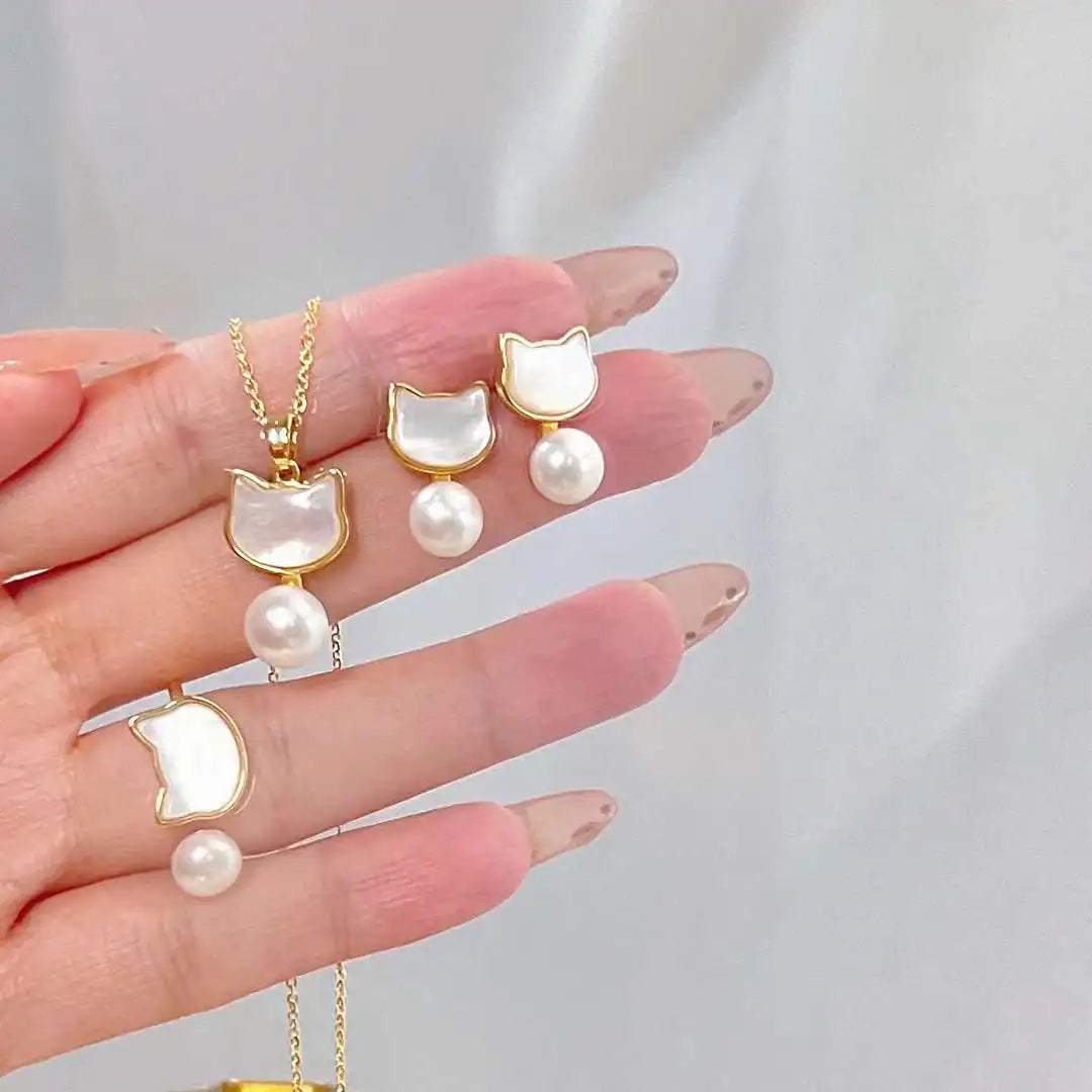 Natural High Quality 7-9mm Freshwater Pearl Necklace Ring Earring Set with Gold-Plated Seawater Shell Inlaid for Parties