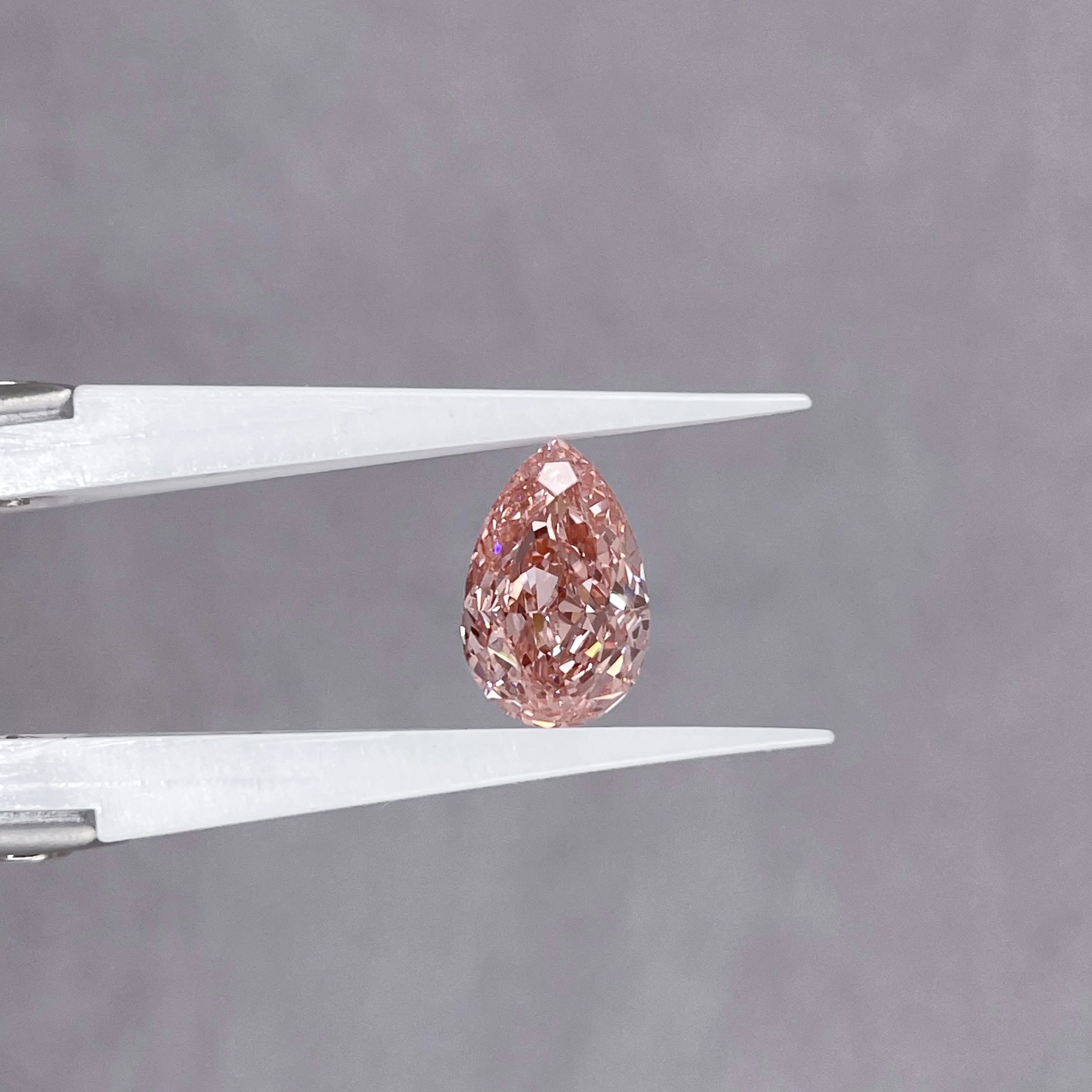 Starsgem 2CT Pear Cut Lab Diamonds Fancy Vivid Pink Color VS1 VVS2 Loose Diamond CVD Lab Grown Diamond With IGI